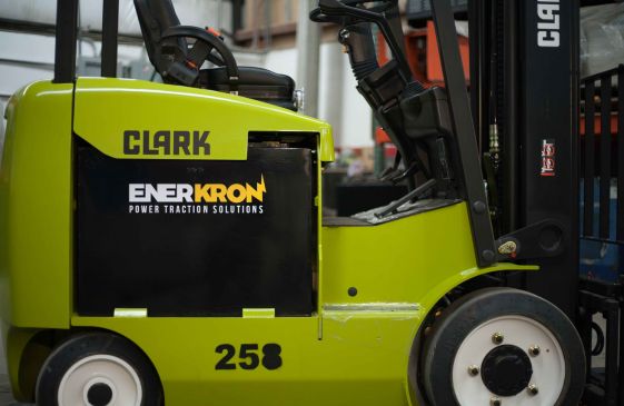 forklift with batterie of enerkron usa